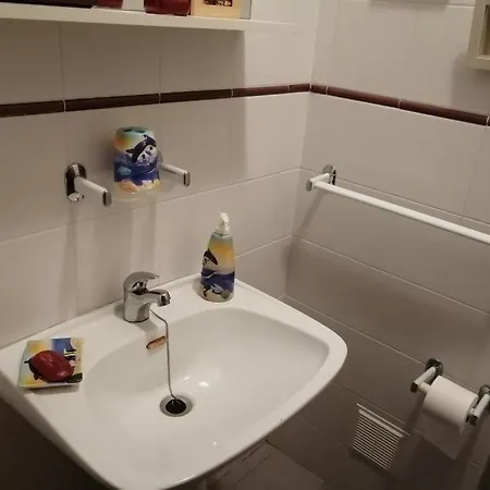 La Maison De La 招待所